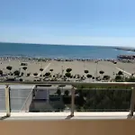 فندق Beni Shëngjin
