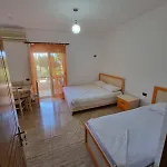 فندق Beni Shëngjin