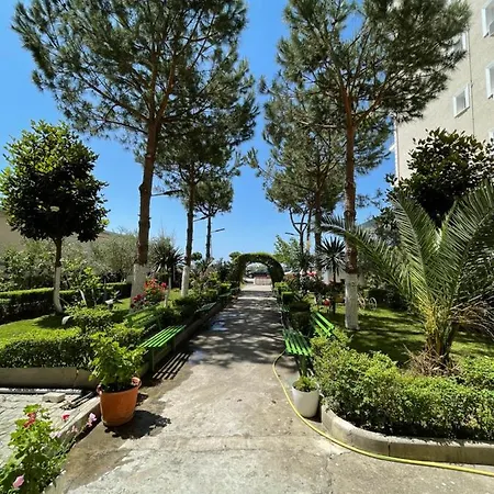 Beni Hotel *